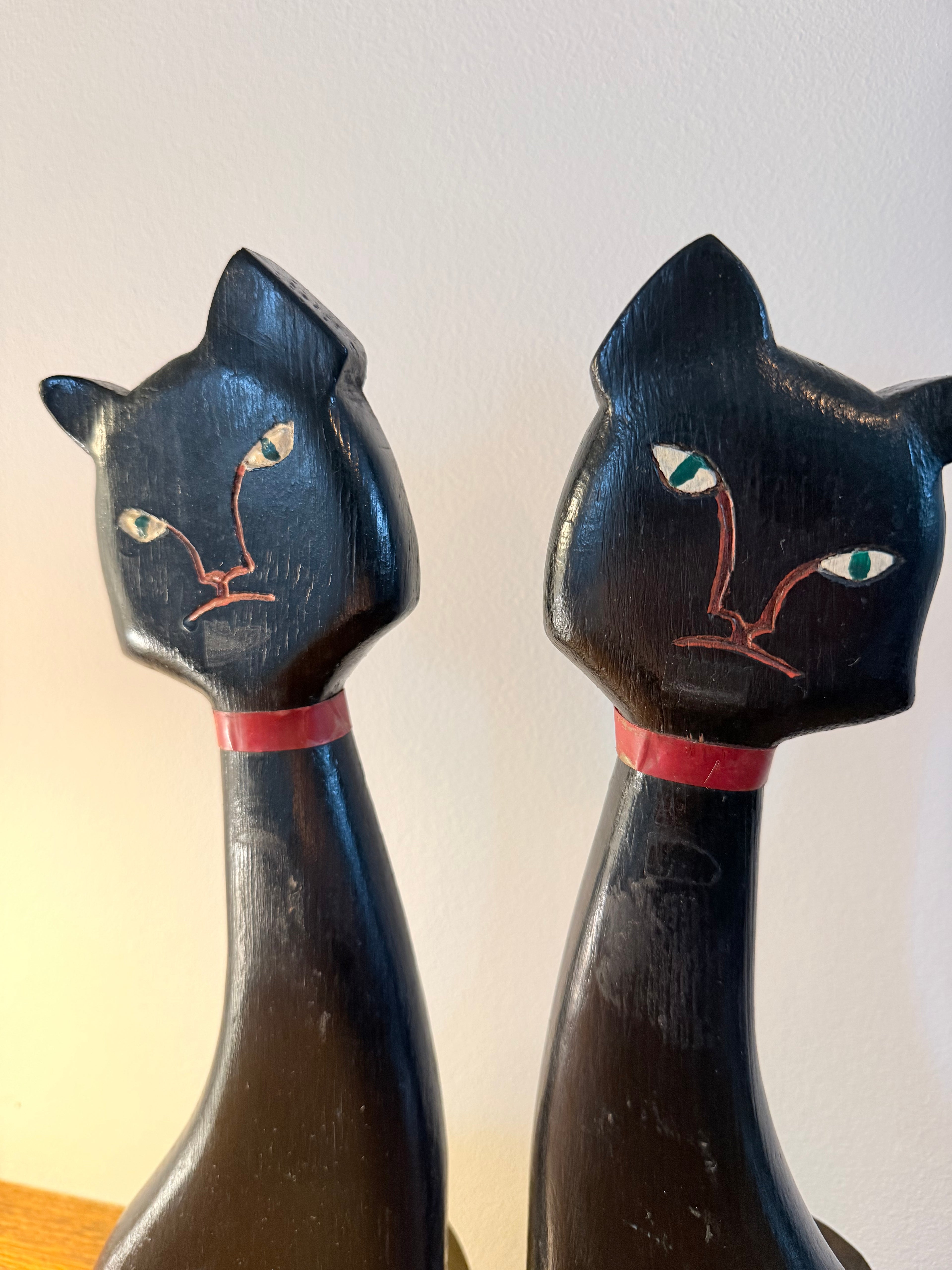 Vintage Mid-Century Wooden Cat Bookends – Wood and Brass