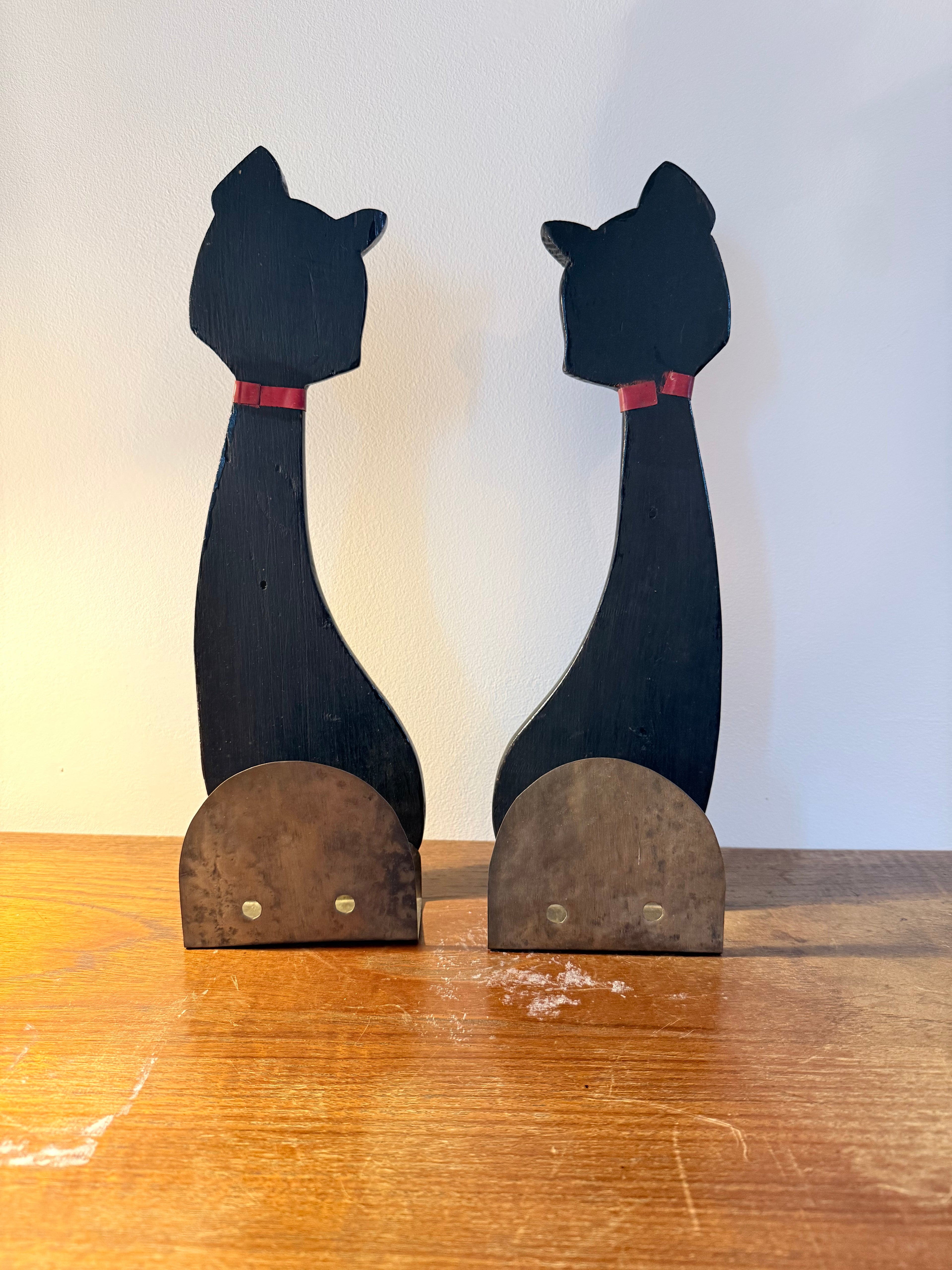 Vintage Mid-Century Wooden Cat Bookends – Wood and Brass
