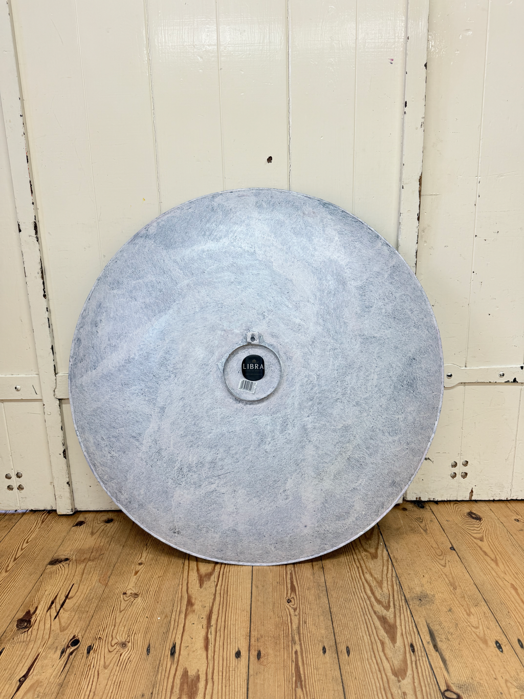 Round Wall Art – Libra